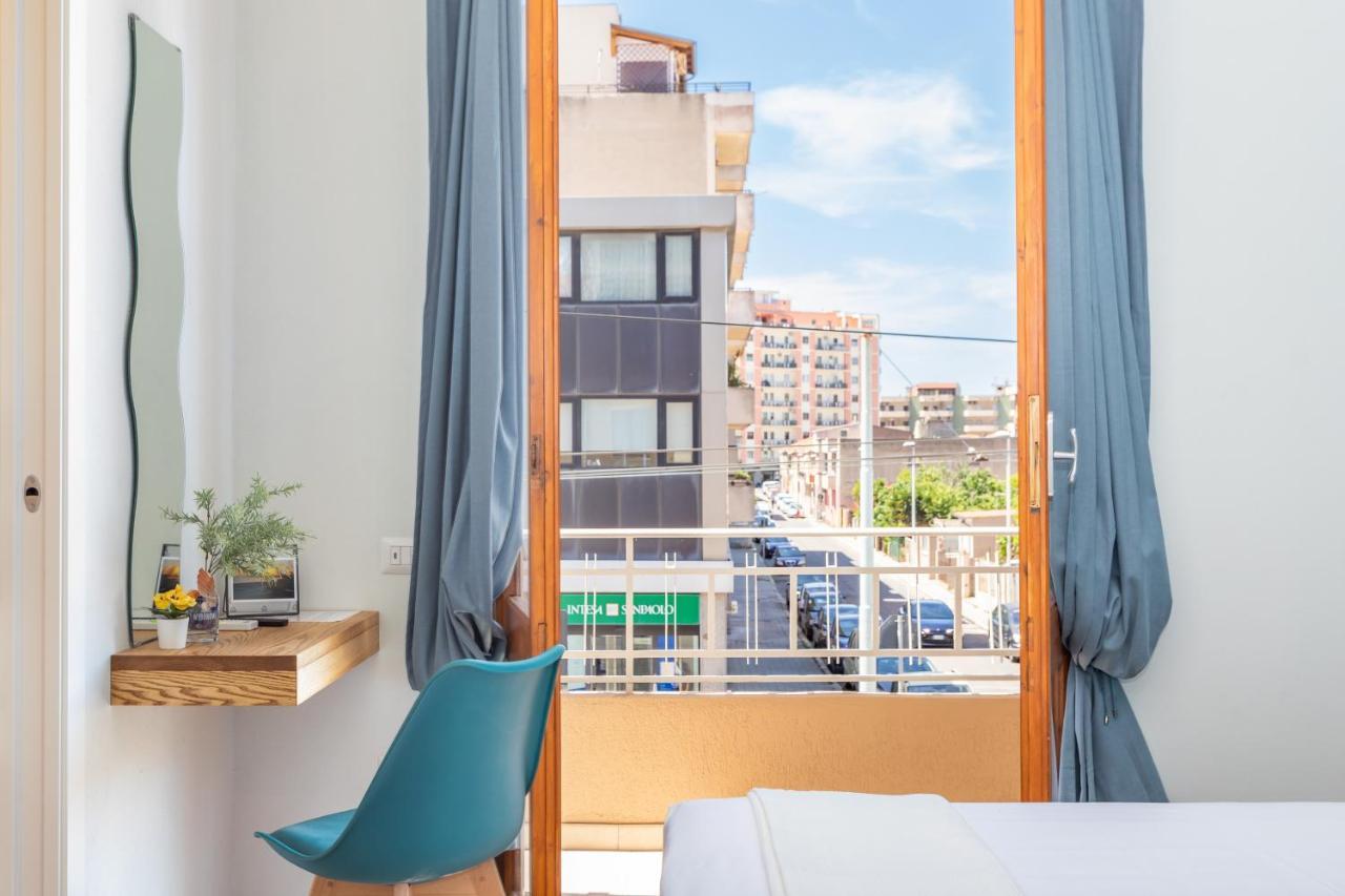 Domus Laetitiae Rooms & Apartments Quartu SantʼElena Exteriér fotografie